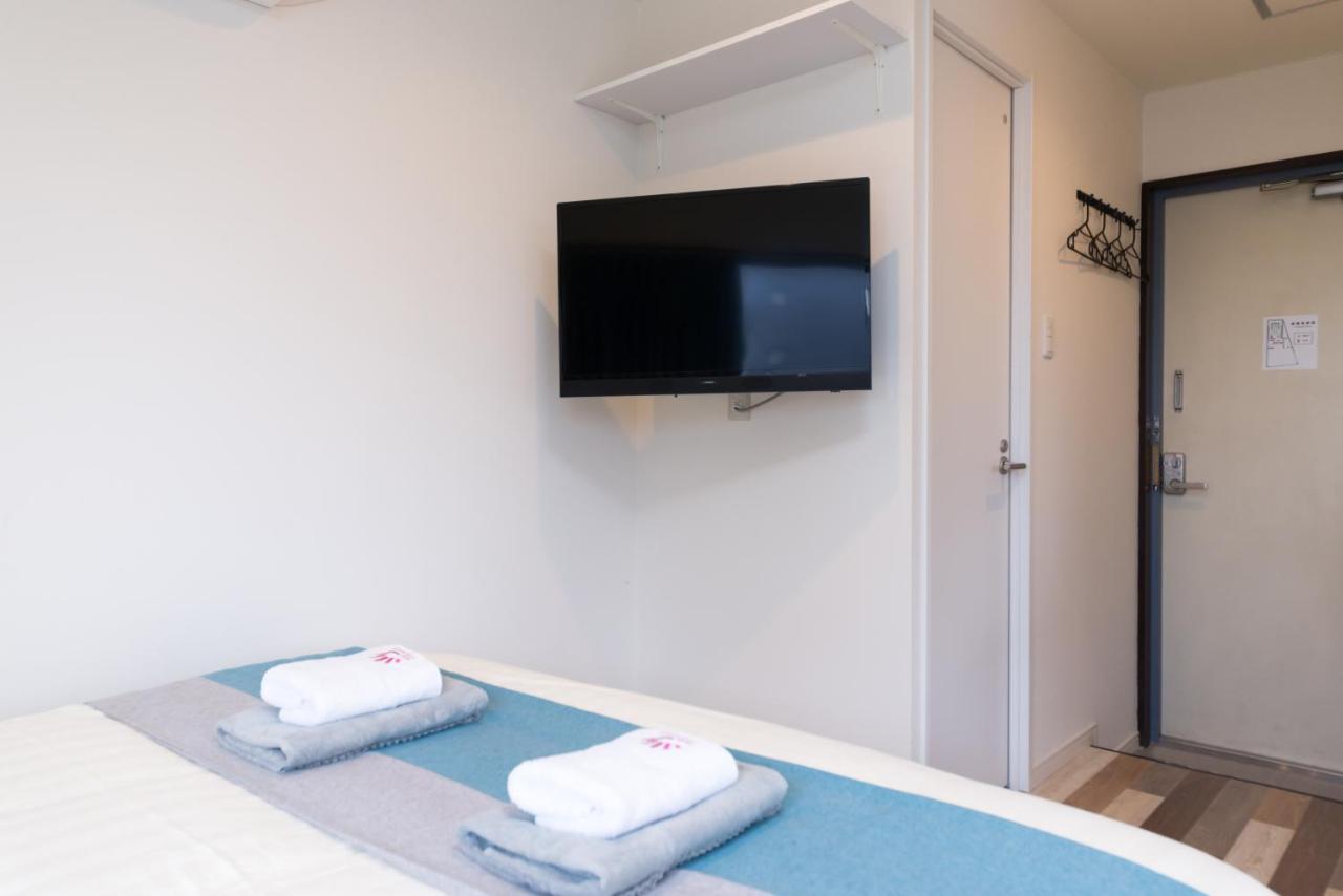 High Five Guest House Tokyo prefektur Exteriör bild